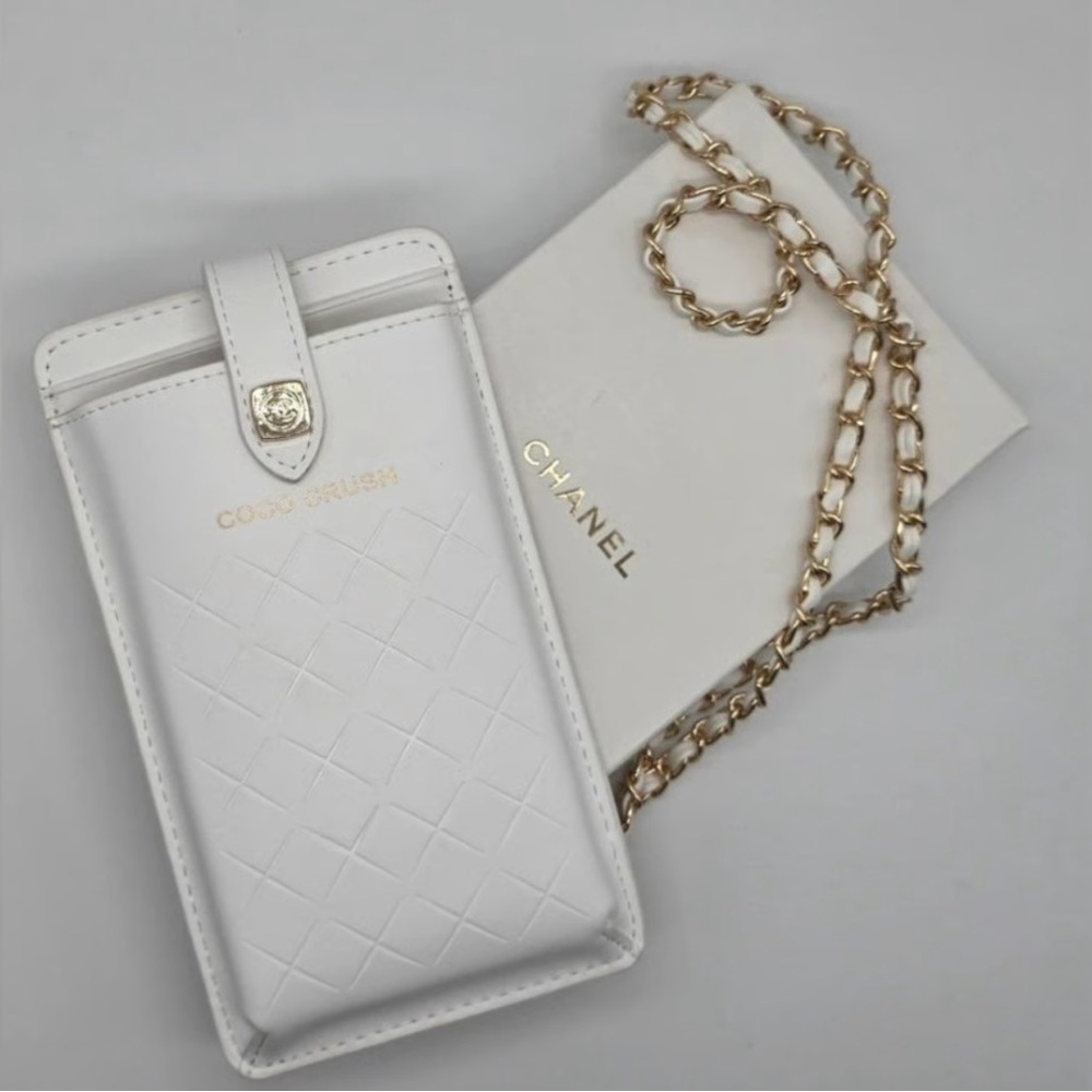 CHANEL Coco Crush Smartphone Case in White with Detachable Matching Strap NWB - Picture 7 of 13